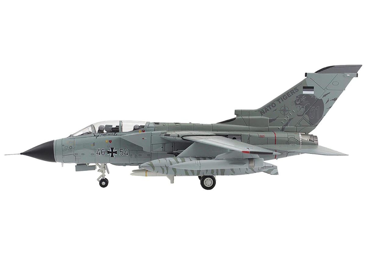 Panavia Tornado ECR Fighter-Bomber Aircraft "46+54 Tactical Air Wing 51 Schleswig-Jagel Air Base Germany" (2017) German Luftwaffe "Air Power Series" 1/72 Diecast Model