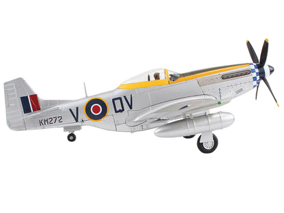 North American Mustang Mk.IV Fighter Aircraft "Flight Lieutenant Arthur S. 'Joe' Doley 19th Squadron" (1945) British Royal Air Force "Air Power Series" 1/48 Diecast Model
