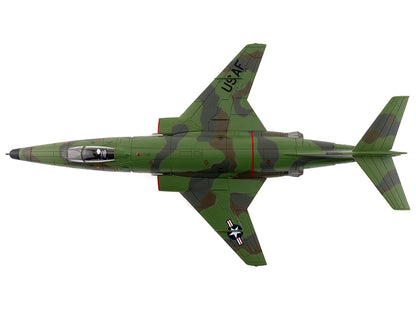 McDonnell RF-101A Voodoo Fighter Aircraft "54-1512 363rd Tactical Reconnaissance Wing Udorn Royal Thai Air Force Base" (1965) United States Air Force "Air Power Series" 1/72 Diecast Model
