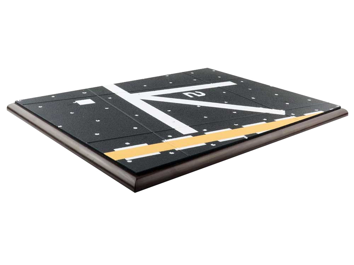 Modern Carrier Deck III Display Base 1/72 Model