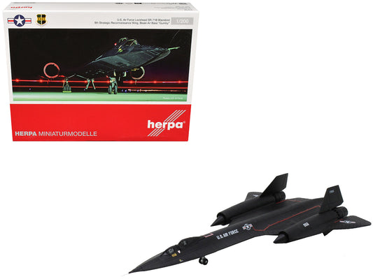 Lockheed SR-71B Blackbird Stealth Aircraft "9th Strategic Reconnaissance Wing Beale Air Base Gumby" United States Air Force 1/200 Diecast Model Airplane