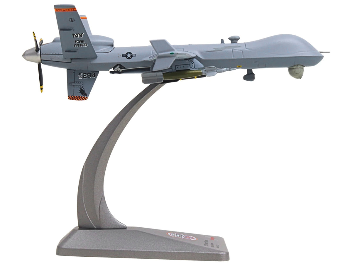 General Atomics MQ-9A Reaper Block 5 UAV "New York Air National Guard 108th Attack Squadron Hancock Field Air National Guard Base" United States Air Force "Military" Series 1/72 Diecast Model
