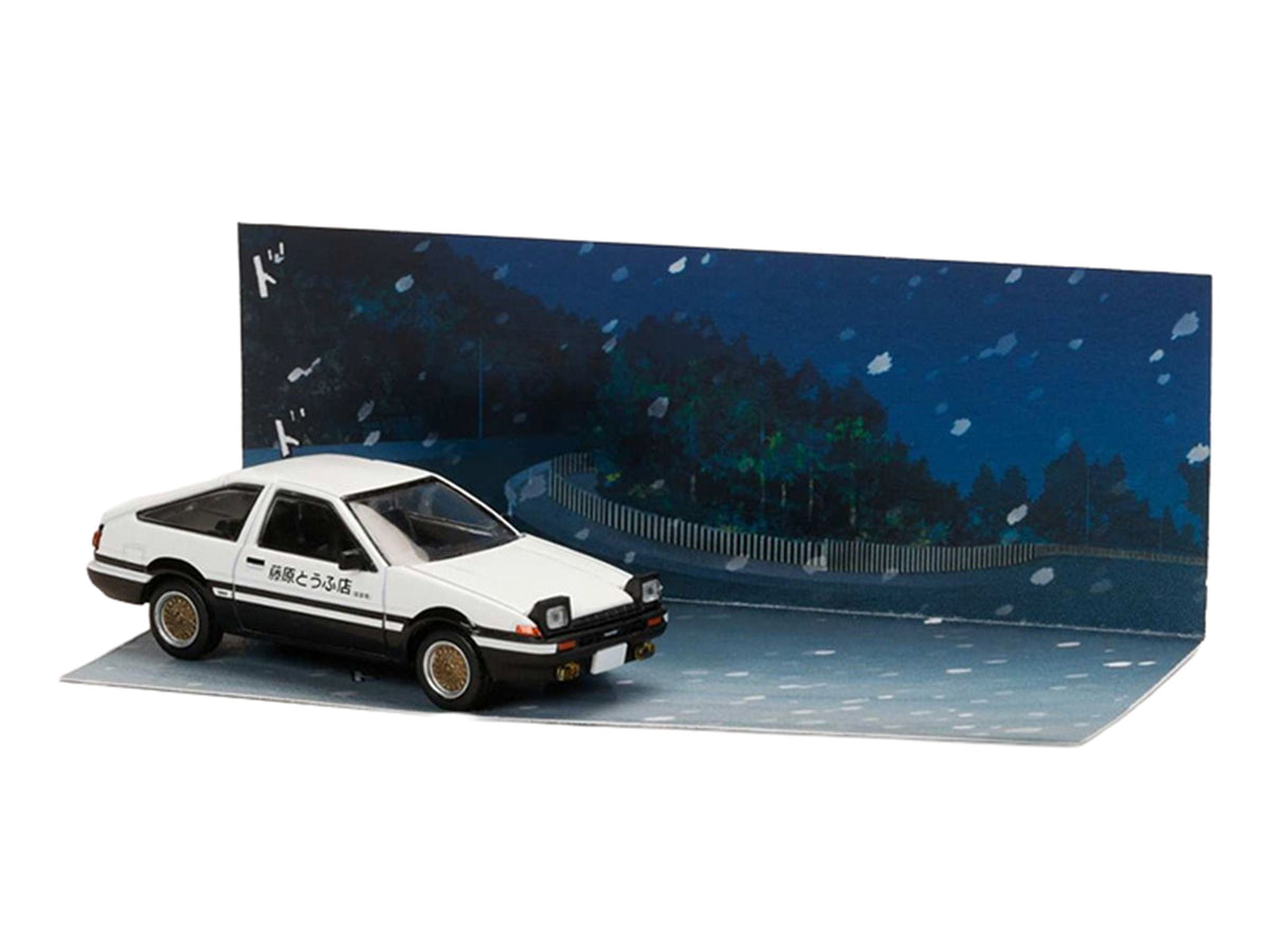 Toyota Sprinter Trueno (AE86) RHD (Right Hand Drive) White with Black Stripes "Takumi Fujiwara & Natsuki Mogi - Initial D" (1995-2013) Manga "Diorama Set Series" 1/64 Diecast Model Car