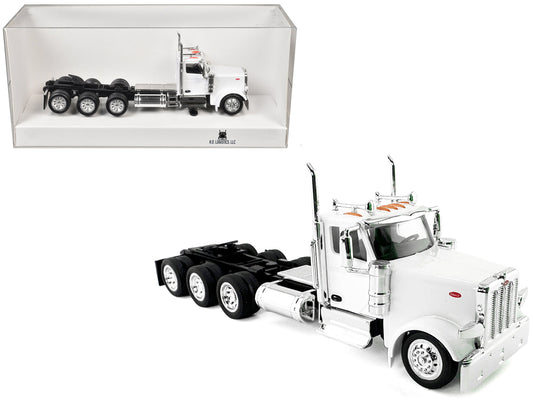 Peterbilt 589 3-Axel Day Cab White 1/87 (HO) Plastic Model Car