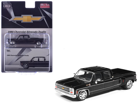 1980 Chevrolet Silverado C30 Crew Cab Dually Lowered Pickup Truck Black 1/64 Diecast Model Car