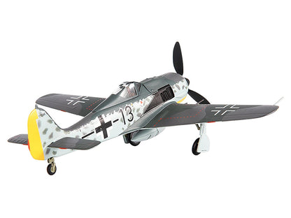 Focke-Wulf Fw 190A-8 Fighter Aircraft "JG 26 Schlageter France" (1945) German Luftwaffe 1/72 Diecast Model