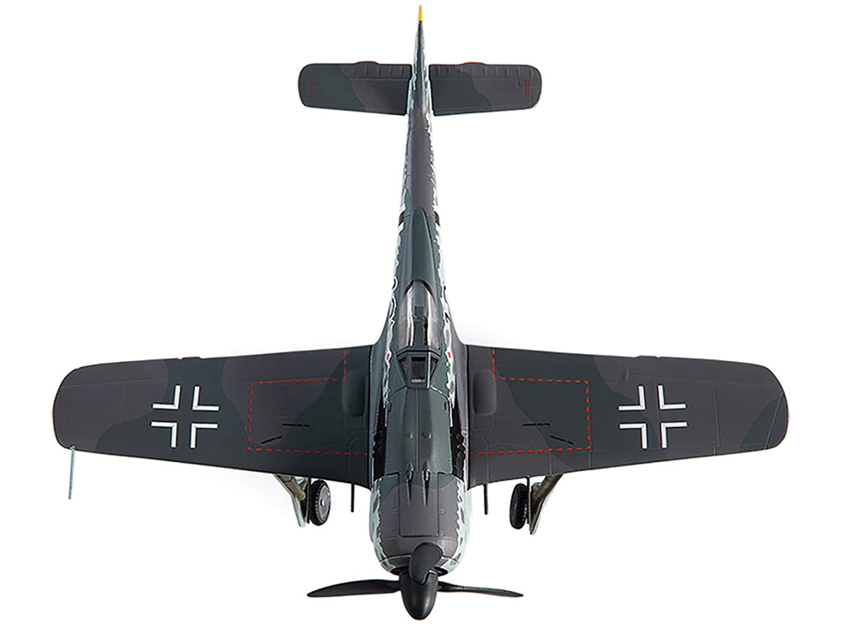 Focke-Wulf Fw 190A-8 Fighter Aircraft "JG 26 Schlageter France" (1945) German Luftwaffe 1/72 Diecast Model
