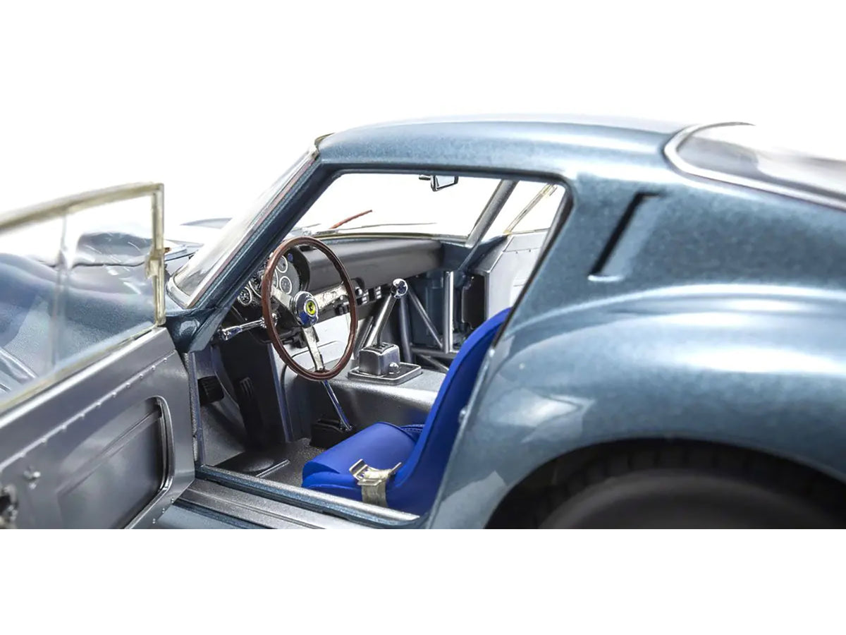 Ferrari 250 GTO #24 Phil Hill - Olivier Gendebien 2nd Place "Sebring 12 Hours" (1962) 1/18 Diecast Model Car