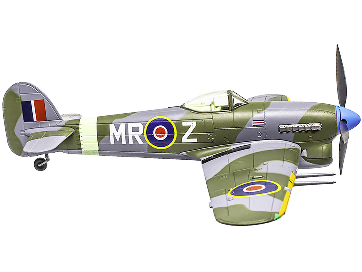 Hawker Typhoon Mk IB Fighter-Bomber Aircraft "No. 245 (Northern Rhodesian) Squadron" Royal Air Force (1942) "Planes of World War II" Series 1/72 Diecast Model Airplane