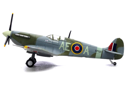 Supermarine Spitfire Mk Vb Fighter Aircraft "EP120 Flight Lieutenant James 'Jeff' Northcott No. 402 City of Winnipeg Squadron" (1943-1944) Royal Canadian Air Force 1/72 Diecast Model