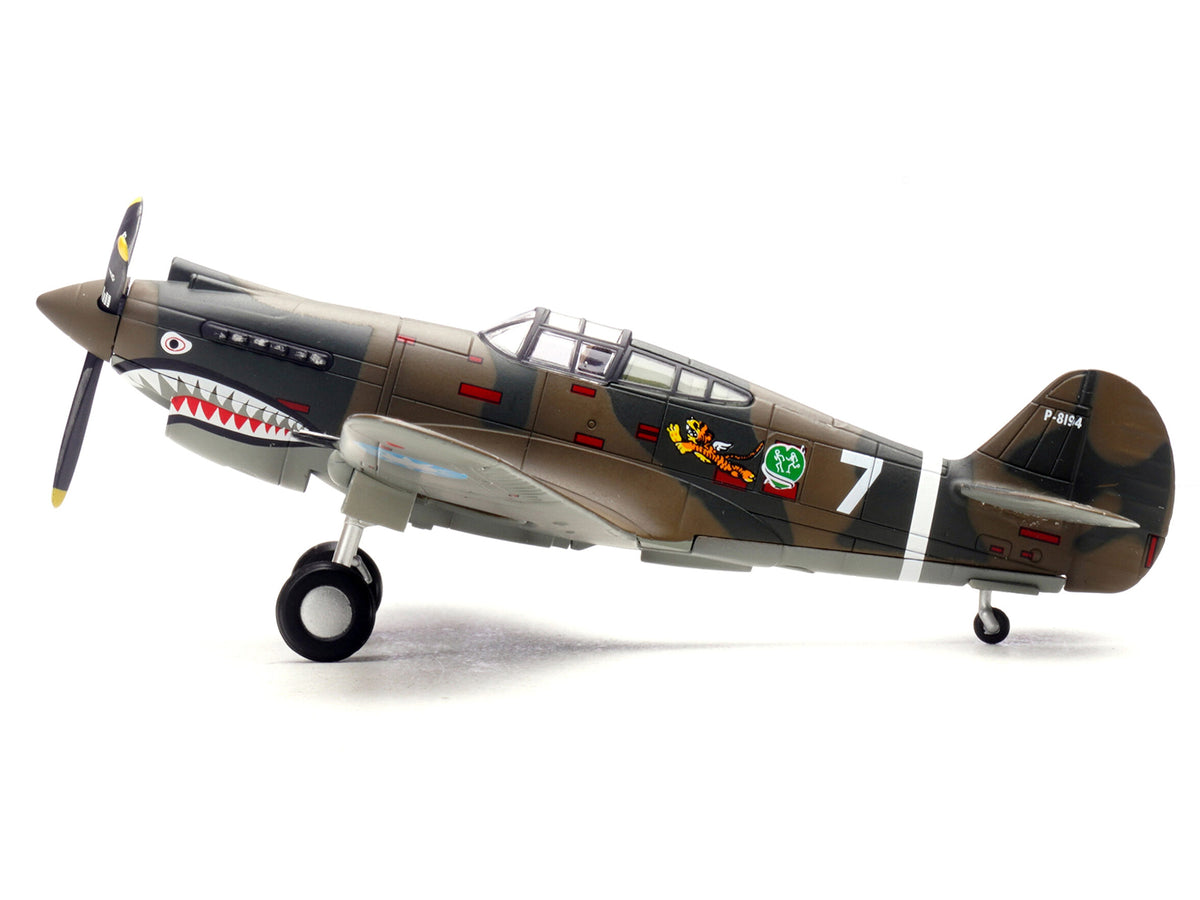 Curtiss P-40B/C Warhawk Fighter Aircraft "White 7 1st Squadron Flying Tigers Chinese Air Force" (1942) 1st American Volunteer Group 1/72 Diecast Model Airplane