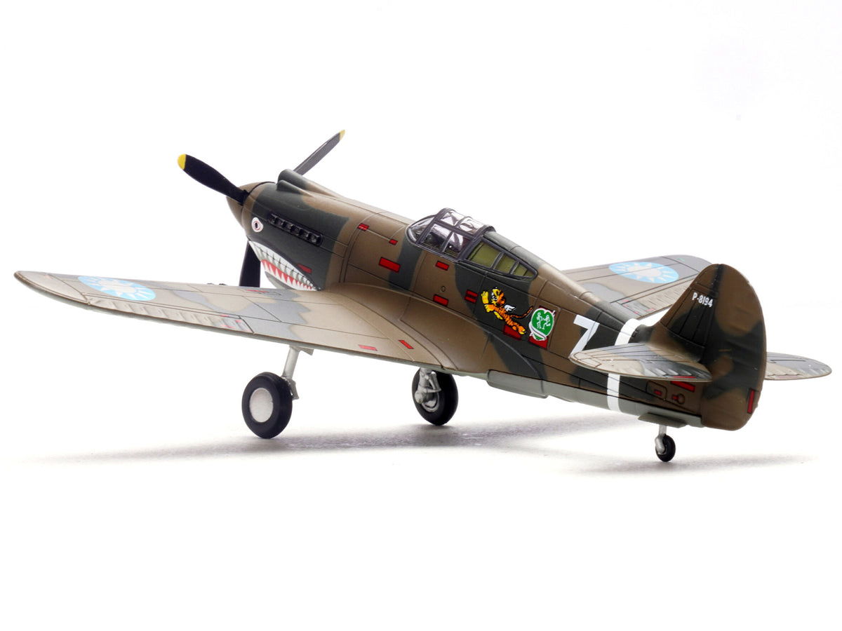 Curtiss P-40B/C Warhawk Fighter Aircraft "White 7 1st Squadron Flying Tigers Chinese Air Force" (1942) 1st American Volunteer Group 1/72 Diecast Model Airplane