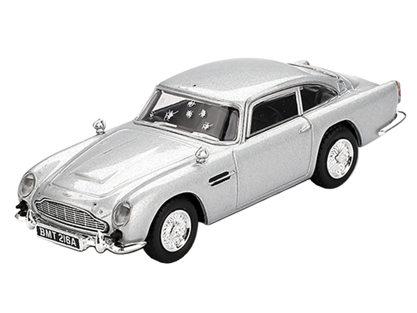 Aston Martin DB5 RHD (Right Hand Drive) Birch Silver Metallic (Damaged) 007 James Bond "Skyfall" (2012) Movie Limited Edition 1/64 Diecast Model Car