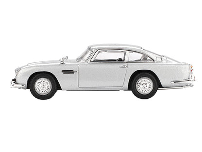 Aston Martin DB5 RHD (Right Hand Drive) Birch Silver Metallic (Damaged) 007 James Bond "Skyfall" (2012) Movie Limited Edition 1/64 Diecast Model Car