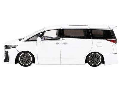 Toyota Vellfire 40 KUHL Van White Metallic Limited Edition 1/64 Die Cast Model Car