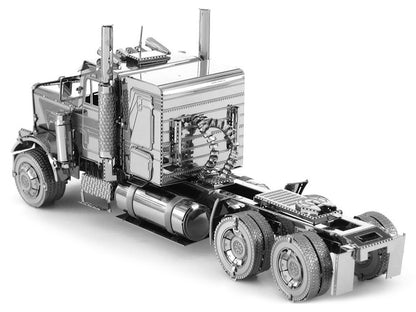Model Kit Freightliner FLC Long Nose Truck (Challenging Difficulty) Steel Model