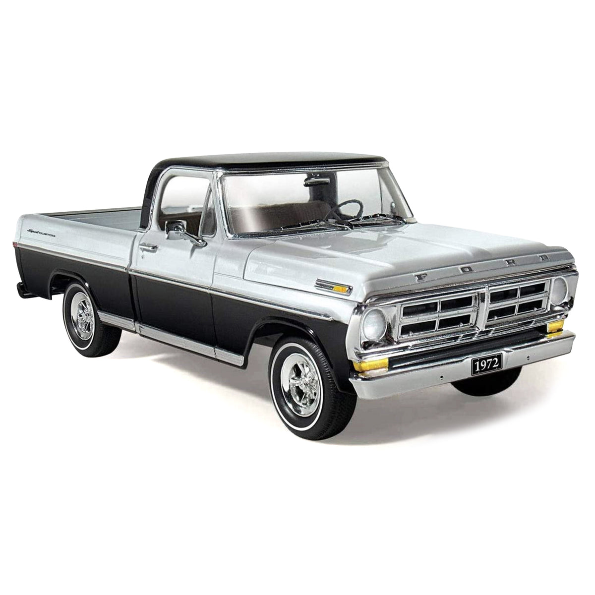 Skill 3 Model Kit 1972 Ford Sport Custom Pickup Truck 1/25 Scale Model