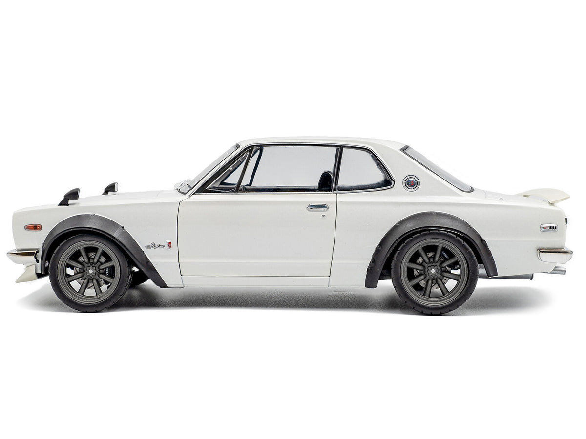 1970 Nissan Skyline (C10) Hakosuka RHD (Right Hand Drive) White 1/18 Diecast Model Car