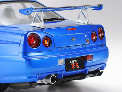 Model Kit Nissan Skyline GT-R (R34) V-Spec II 1/24 Scale Model