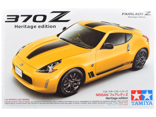 Model Kit Nissan 370Z Heritage Edition 1/24 Scale Model