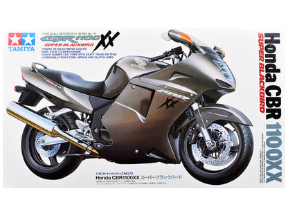 Model Kit Honda CBR 1100XX Motorcycle 1/12 Scale Model
