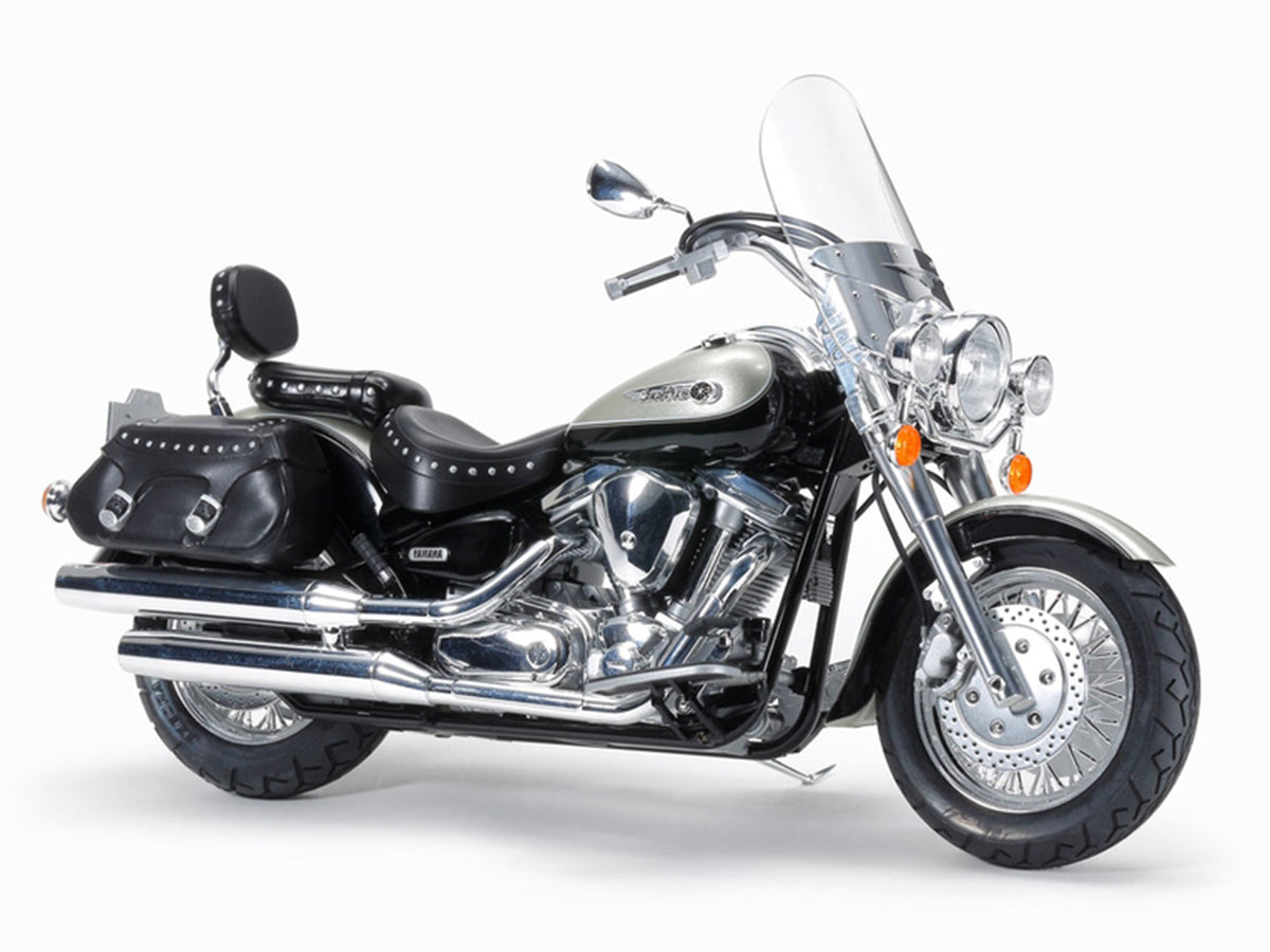Model Kit Yamaha XV1600 RoadStar Custom Motorcycle 1/12 Scale Model