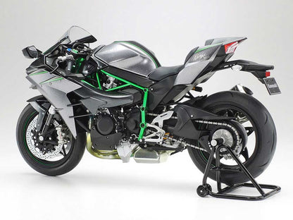 Model Kit Kawasaki Ninja H2 Carbon Motorcycle 1/12 Scale Model