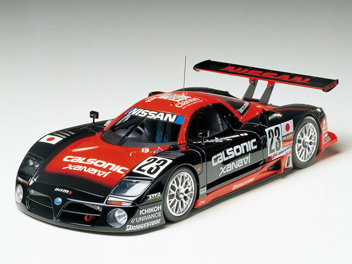 Model Kit Nissan R390 GT1 "24 Hours of Le Mans" (1997) 1/24 Scale Model
