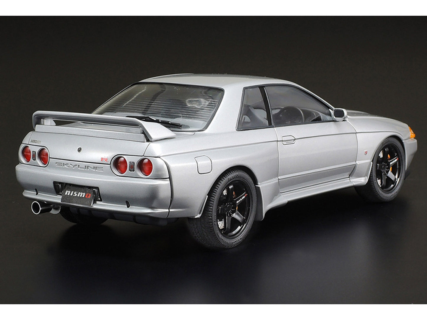 Model Kit Nissan Skyline GT-R (R32) Nismo-Custom 1/24 Scale Model