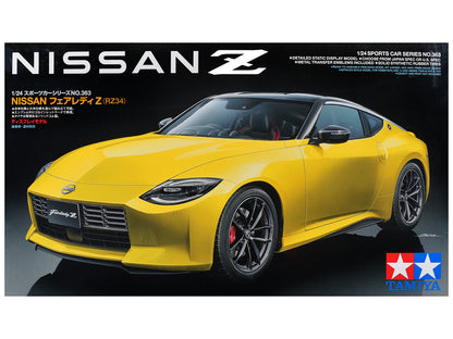 Model Kit Nissan Fairlady Z (RZ34) 1/24 Scale Model