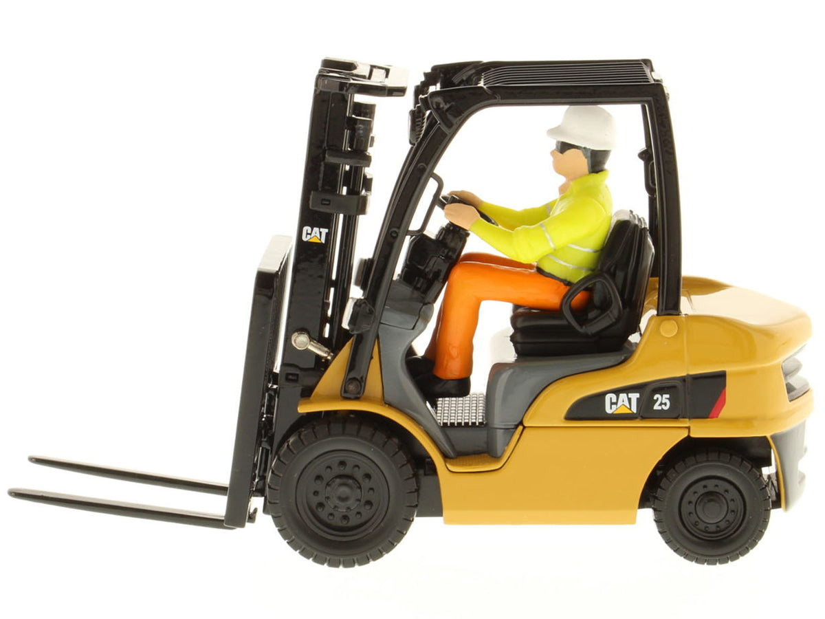 CAT Caterpillar DP25N DP/GP15-35N Range Lift Truck with Operator "Core Classics Series" 1/25 Diecast Model