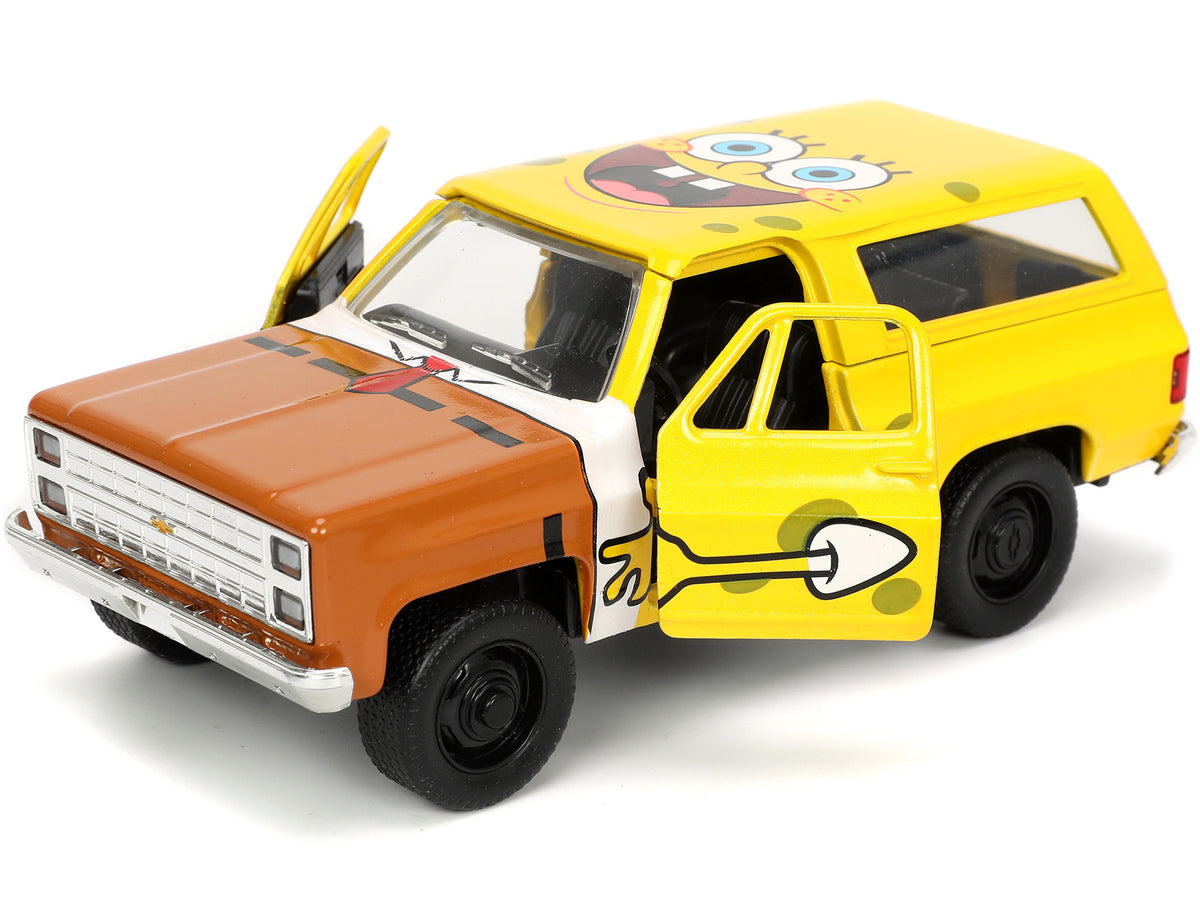 1980 Chevrolet K5 Blazer with SpongeBob SquarePants Diecast Figurine "Hollywood Rides" Series 1/32 Diecast Model Car