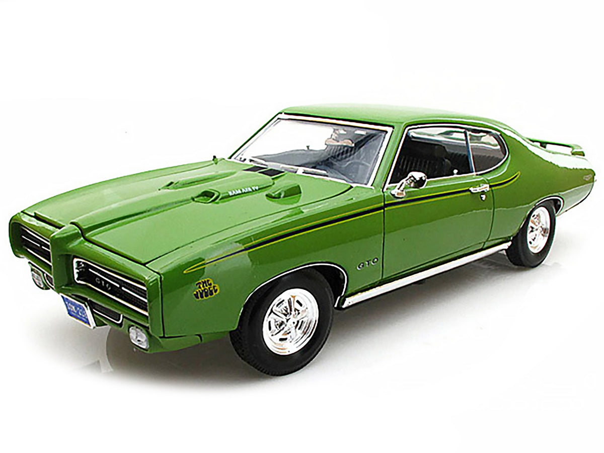 1969 Pontiac GTO Judge Green 1/18 Diecast Car Model
