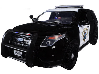 2015 Ford Interceptor Police Utility "California Highway Patrol" (CHP) Black and White 1/24 Diecast Model Car