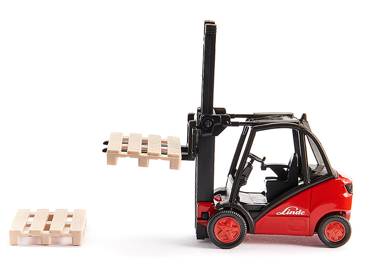 Linde Forklift Truck Red with 2 Pallet Accessories 1/50 Diecast Model